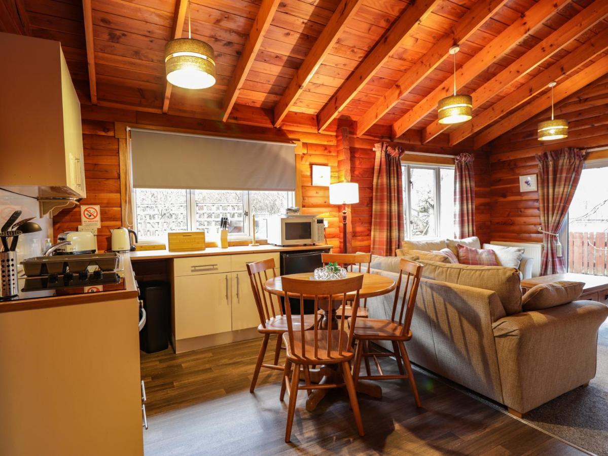 Spruce Lodge Strathpeffer Exteriér fotografie